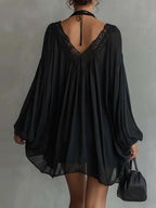 Catalina Vestido Mini de Chiffon Negro con Escote Halter y Cuello de Encaje