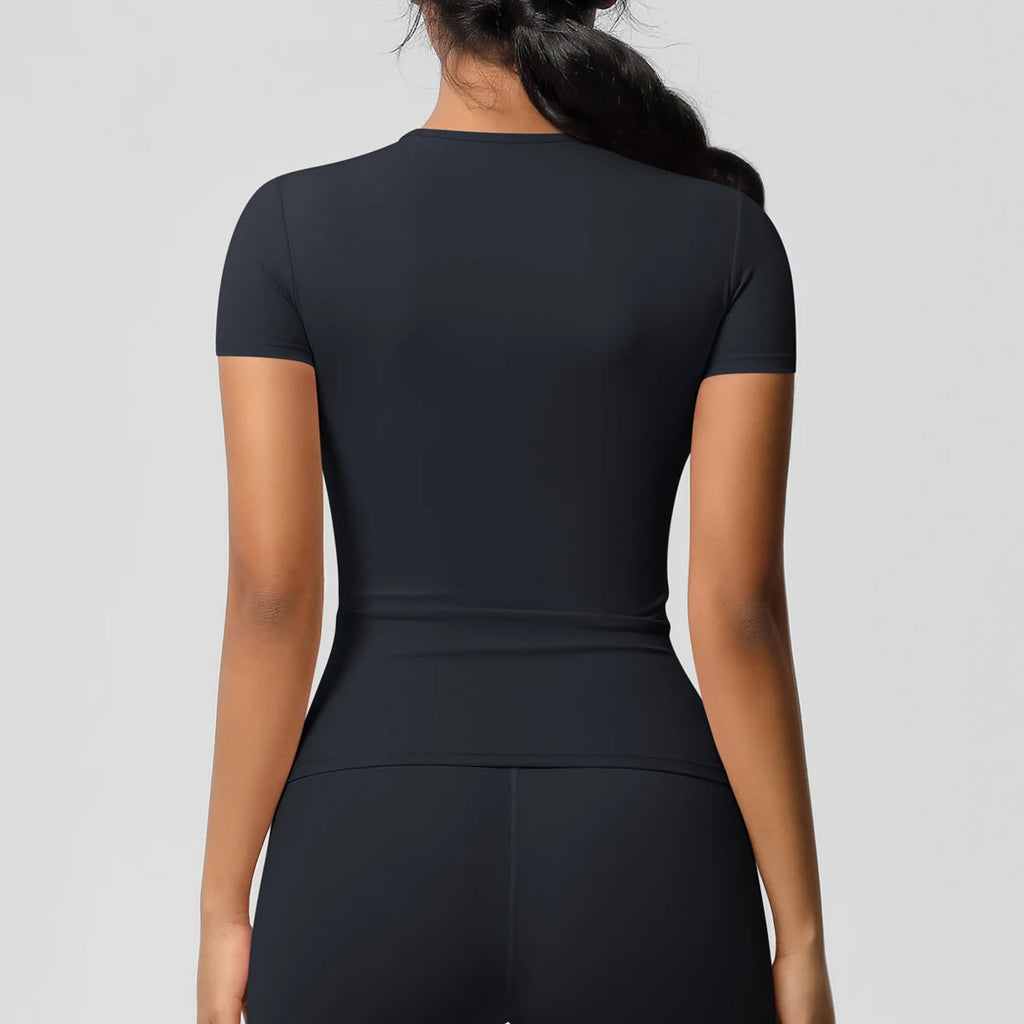 Classic Shape Tee by Vivacuerpo