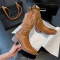 Genevieve - Botas Bordadas a la Media Pantorrilla
