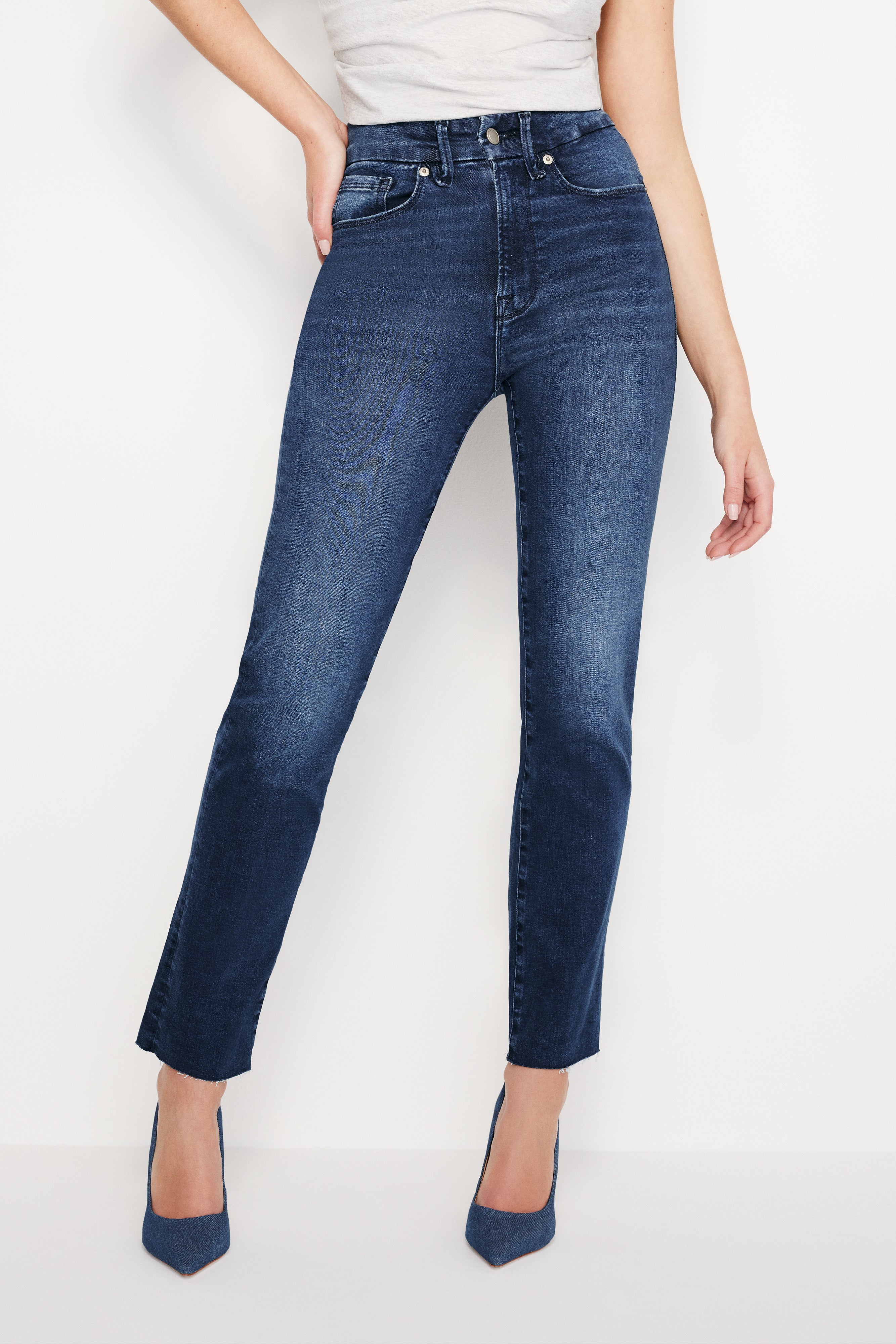 VAQUEROS CLASSIC SLIM STRAIGHT JEANS | MARTÉA
