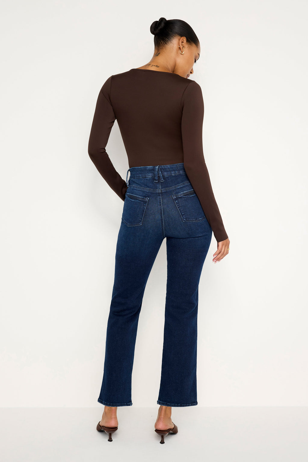 CURVE STRAIGHT JEANS | MARTÉA