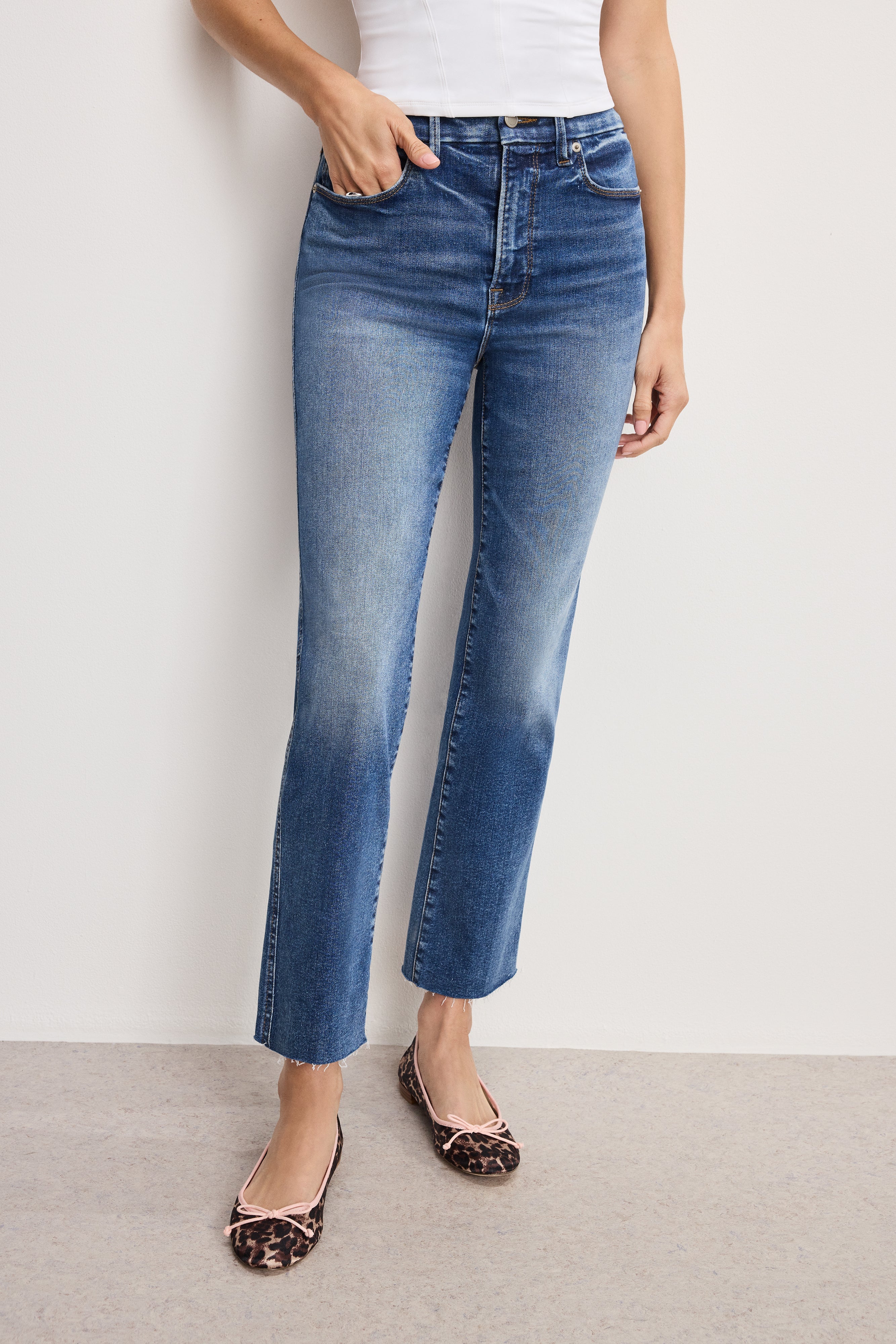 VAQUEROS CURVE STRAIGHT JEANS | MARTÉA