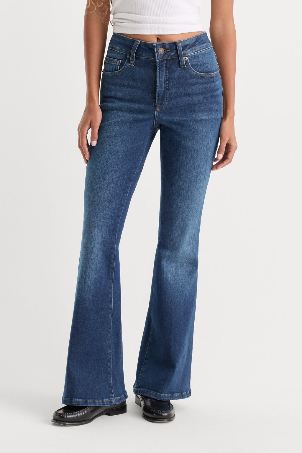 VAQUEROS PETITE FLARE JEANS | MARTÉA