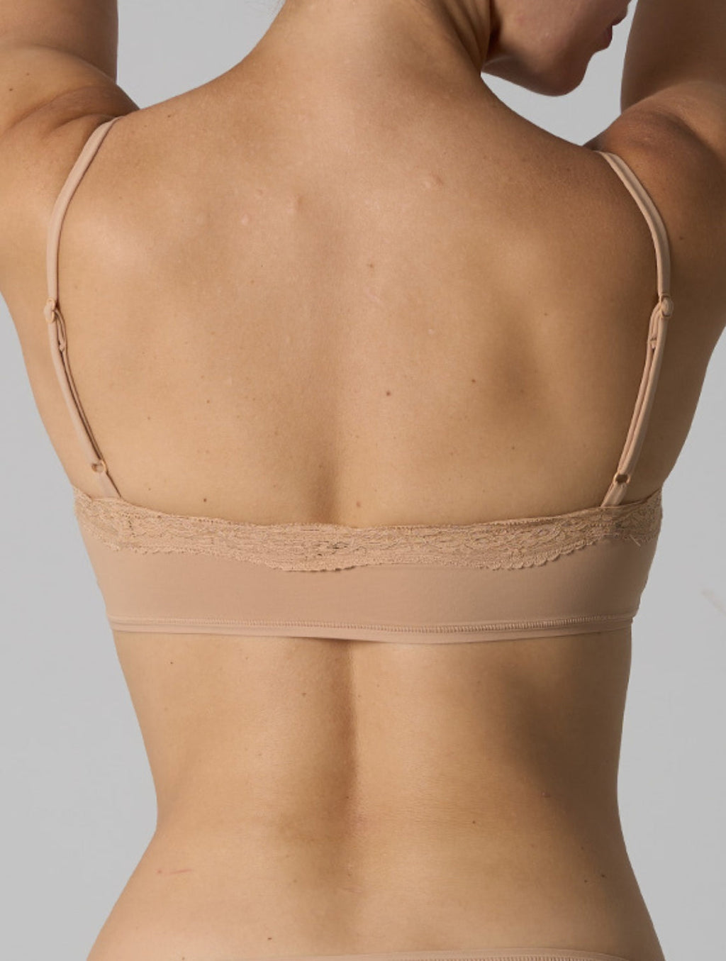 Bralette de Encaje Suave