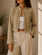 Nadia Chaqueta Vaquera Ajustada con Cuello Bao