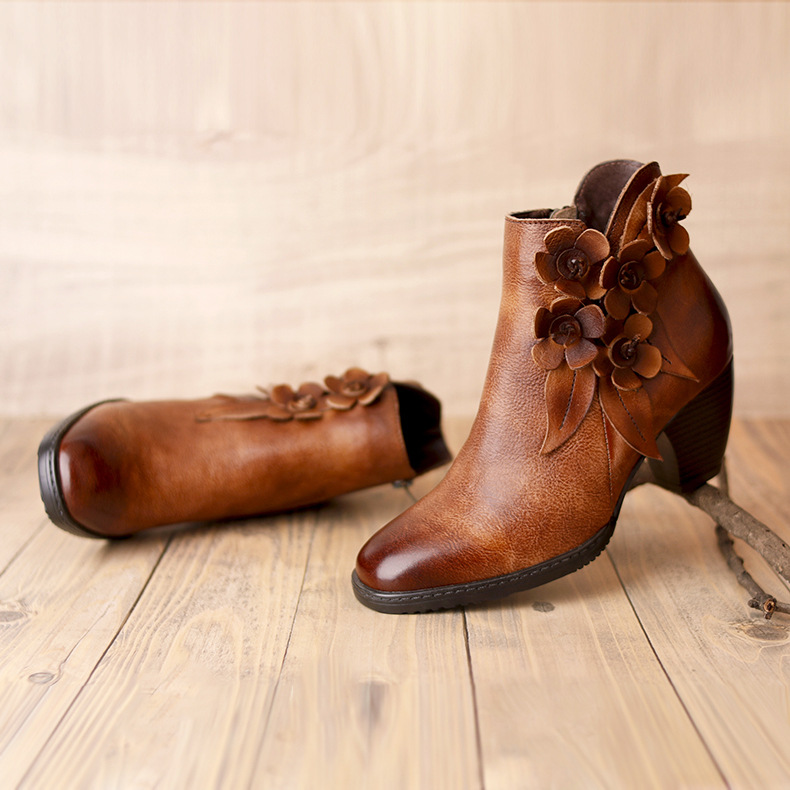 Juliette - Botines Retro de Cuero Floral Hechos a Mano en Color Sólido
