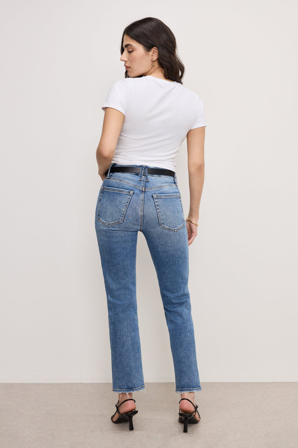 VAQUEROS PETITE STRAIGHT JEANS | MARTÉA