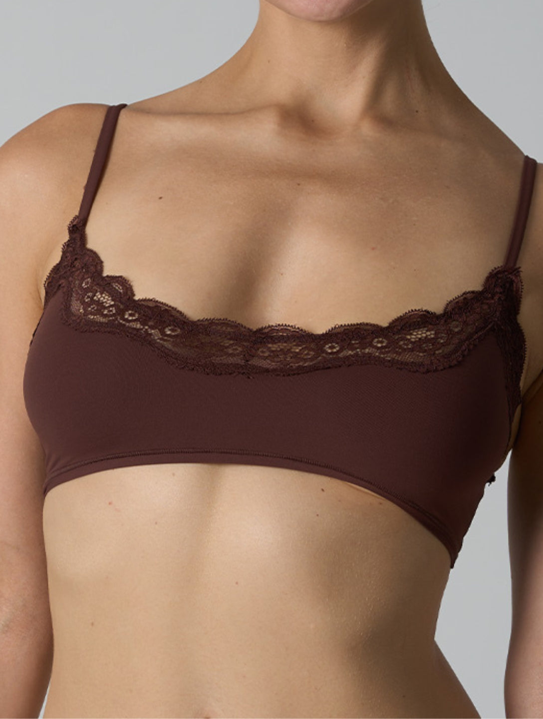 Bralette de Encaje Suave