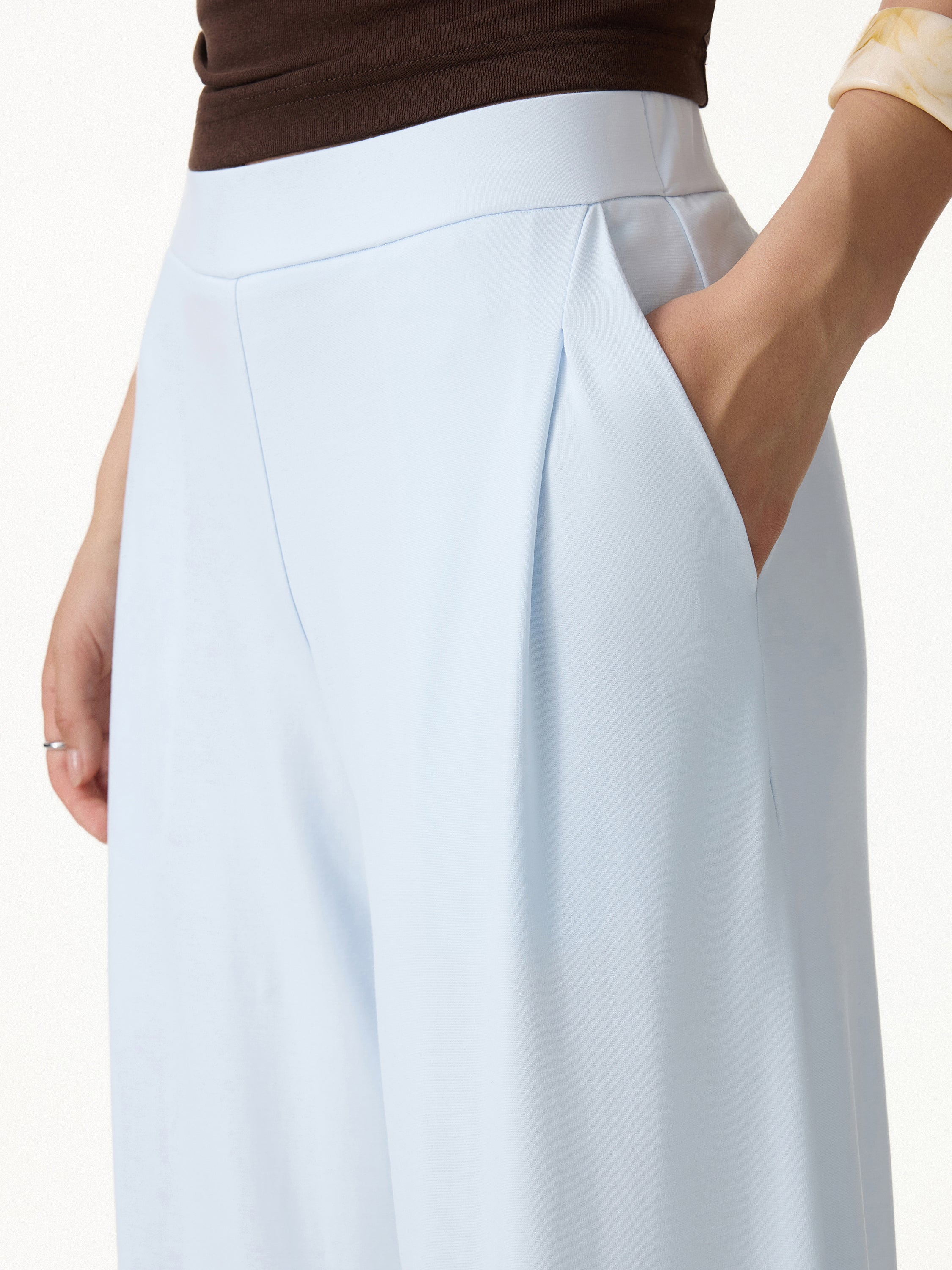 Pantalón Ponte Tiro Medio Pierna Ancha con Bolsillos