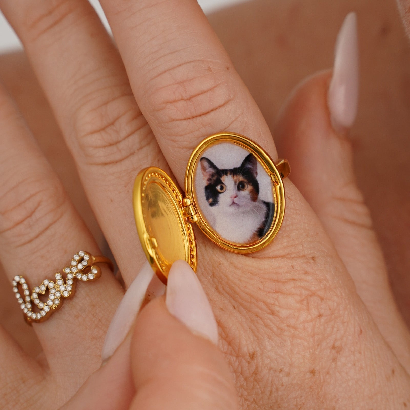 Anello Ovale Scrigno del Cuore Personalizzato con Foto e Incisione