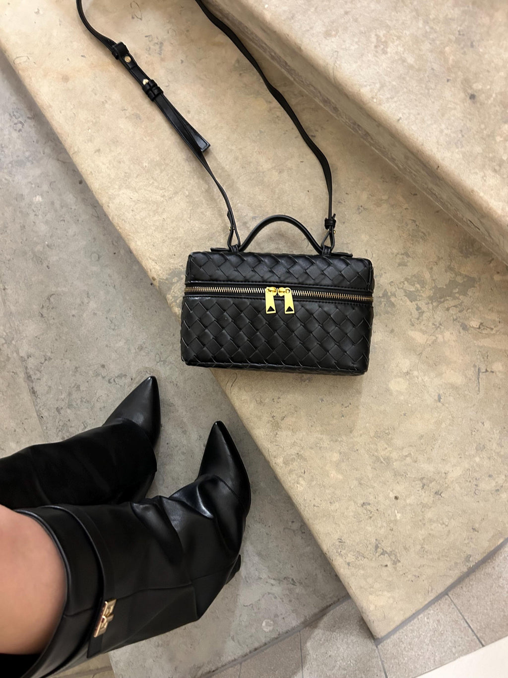 Julia | Strukturierte, geflochtene Tasche