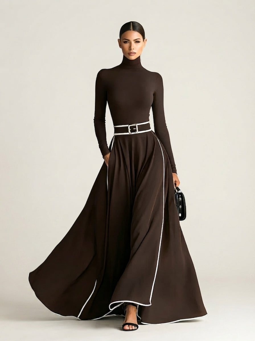 San Sebastian | Vestido Maxi Negro con Costuras Blancas y Cuello Alto