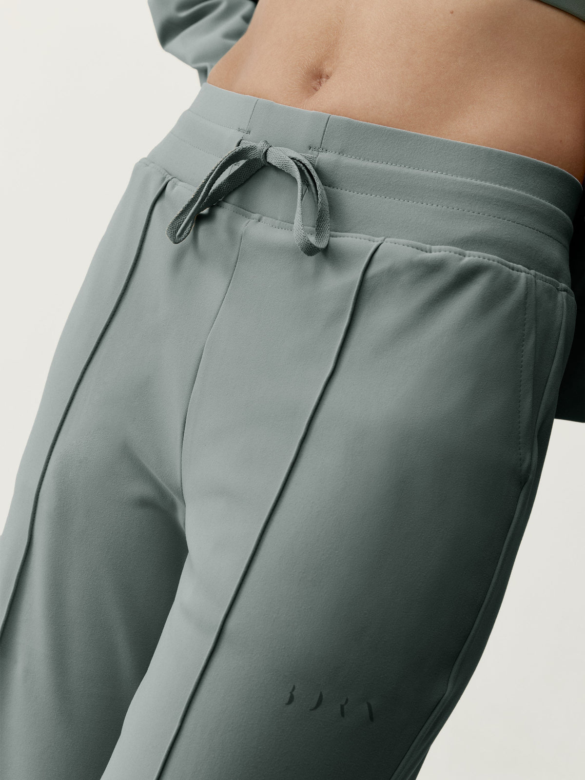 Pant Leila Tea