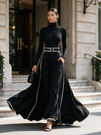 San Sebastian | Vestido Maxi Negro con Costuras Blancas y Cuello Alto