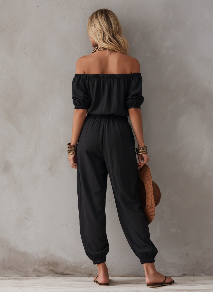 Marbella | Mono negro casual con hombros al aire y cordón ajustable