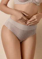 Braga de talle alto con tejido suave y encaje floral frontal - mod. Braga Mara