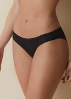 Braga de tiro bajo de encaje con elegante transparencia trasera en tul - mod. Vivian