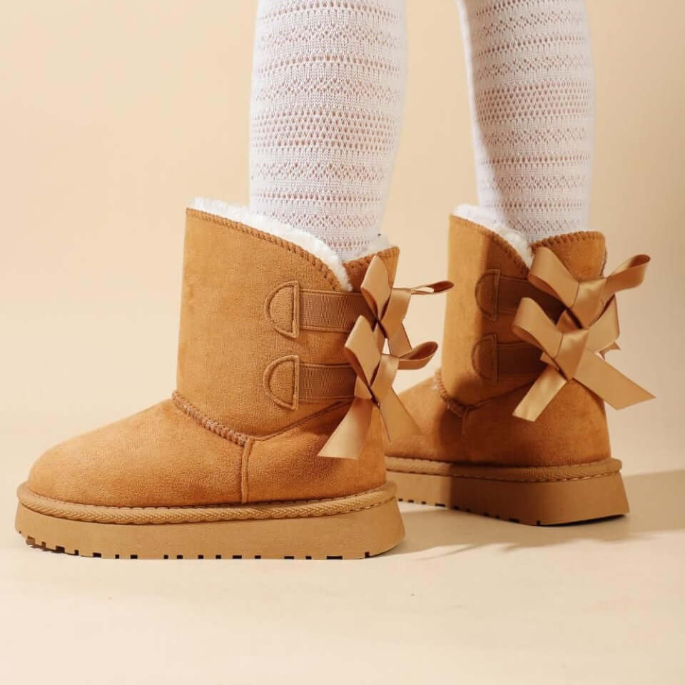 Botas KS by SOFIA con Ecopiel y Lazos en la Parte Trasera Camel Tallas 25-36