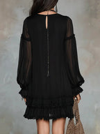 Carolina Vestido Mini de Chiffon Negro con Mangas Farol y Volantes