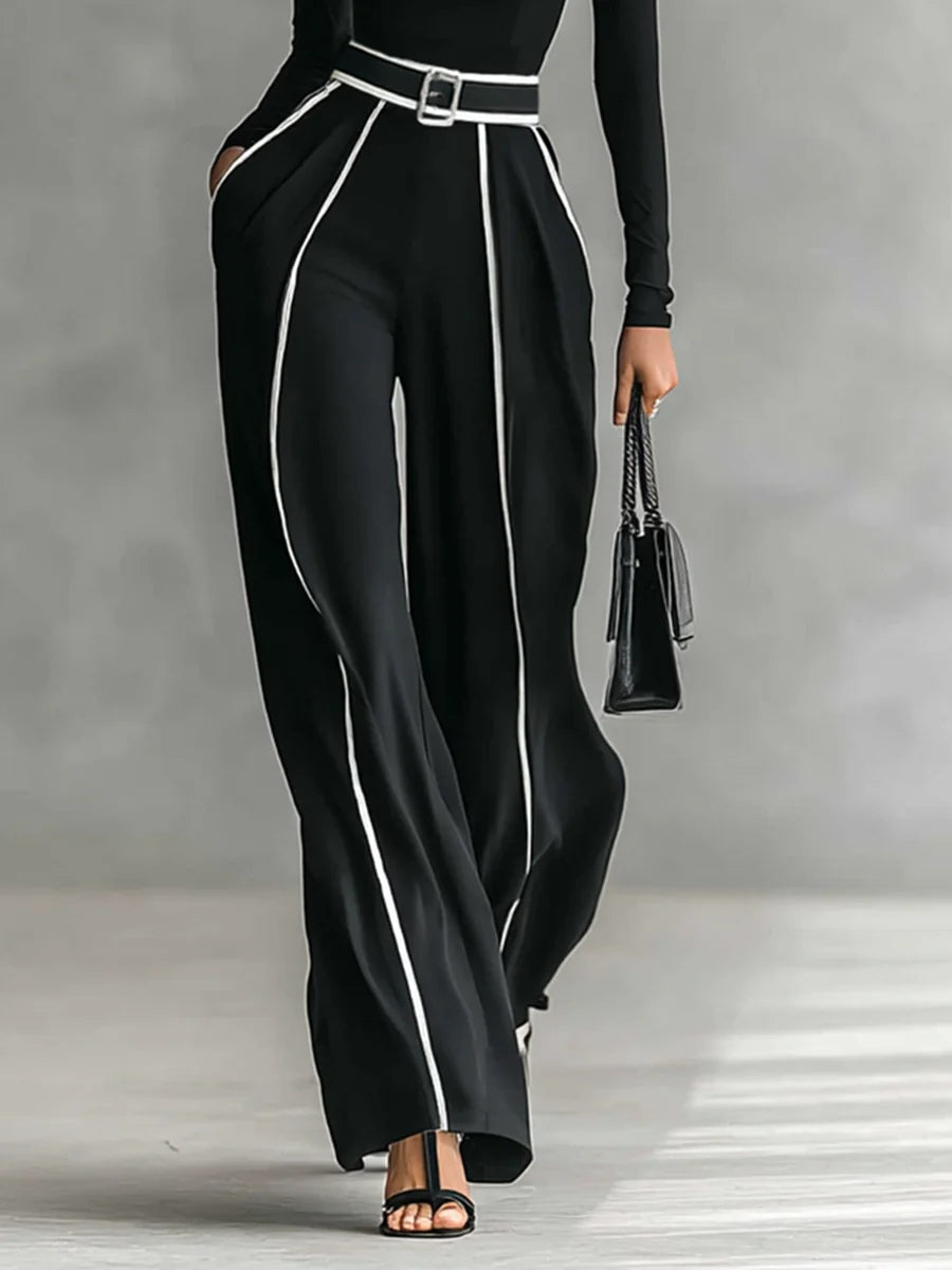 Cádiz – conjunto negro con ribetes blancos