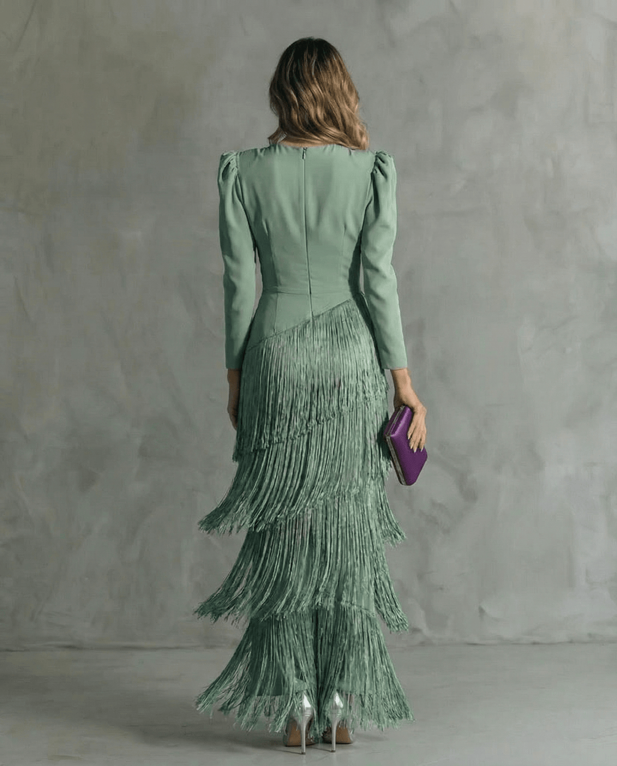 Elegante Vestido Midi Con Mangas y Flecos